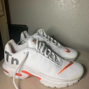 Nike Air Max Plus TN SE White Silver size 6